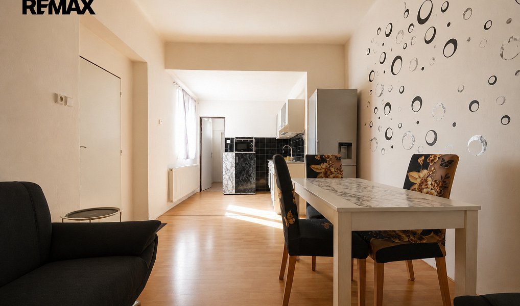 Prodej domu 236 m² s pozemkem 1 191 m², Hradec Králové – náhled fotky 8