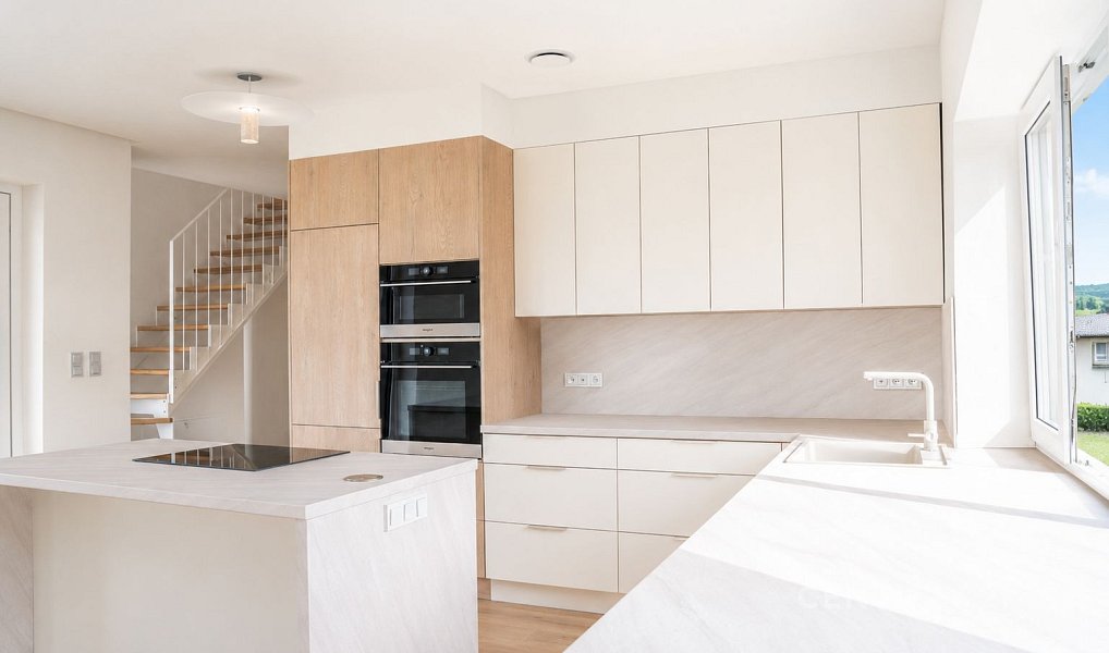 Pronájem domu 236 m² s pozemkem 1 500 m², Benešov – náhled fotky 14