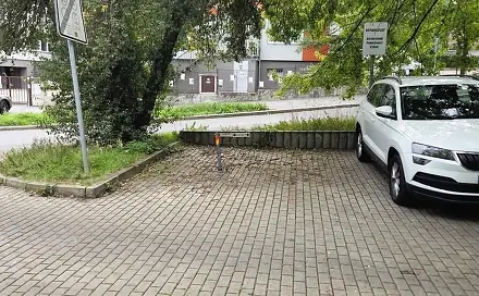 Pronájem garážového stání (18 m2), ul. Kudrnova, Praha - Motol, Kudrnova, Praha 5 - Motol