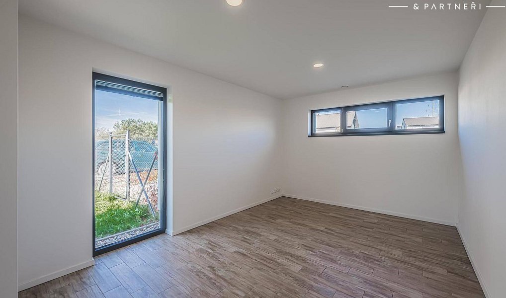 Prodej domu 150 m² s pozemkem 213 m², Dříteč – náhled fotky 9