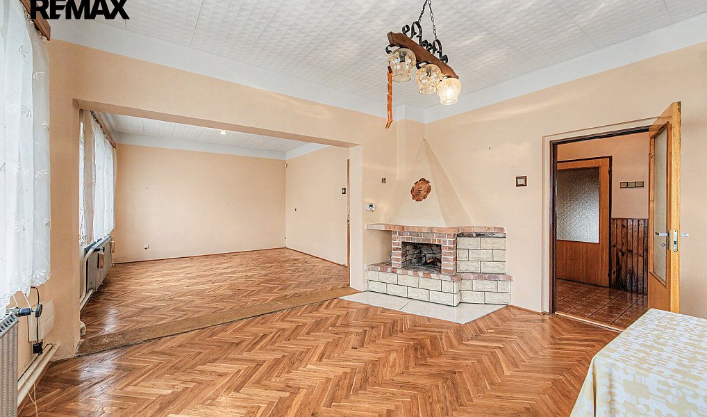 Prodej domu 294 m² s pozemkem 427 m², Pečky – náhled fotky 5