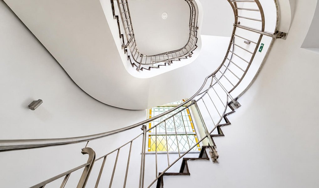 Pronájem domu 1 200 m² s pozemkem 3 532 m², Praha – náhled fotky 19