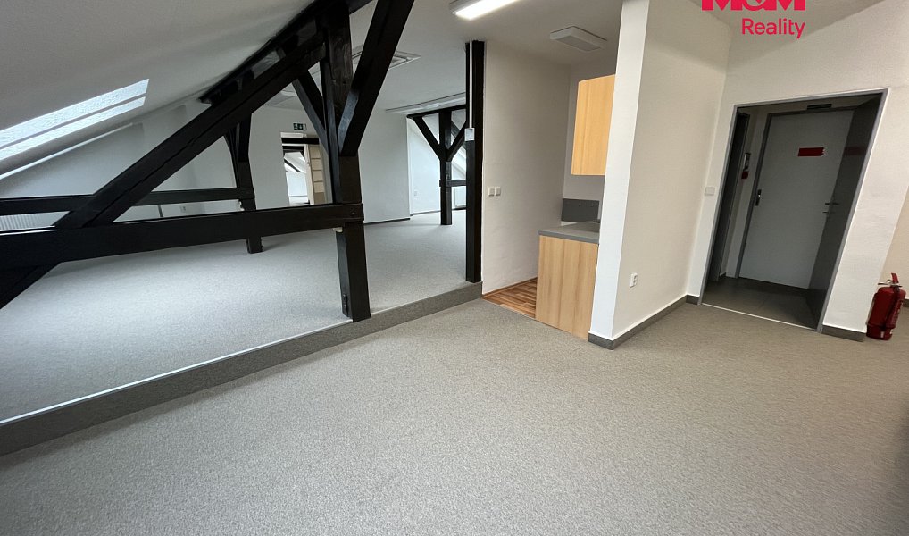 Pronájem kanceláře 122 m², Ostrava – náhled fotky 3