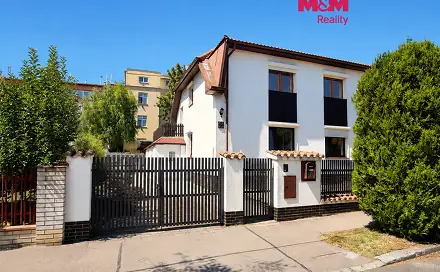 Pronájem domu 280 m² s pozemkem 400 m², Praha 10 - Hostivař