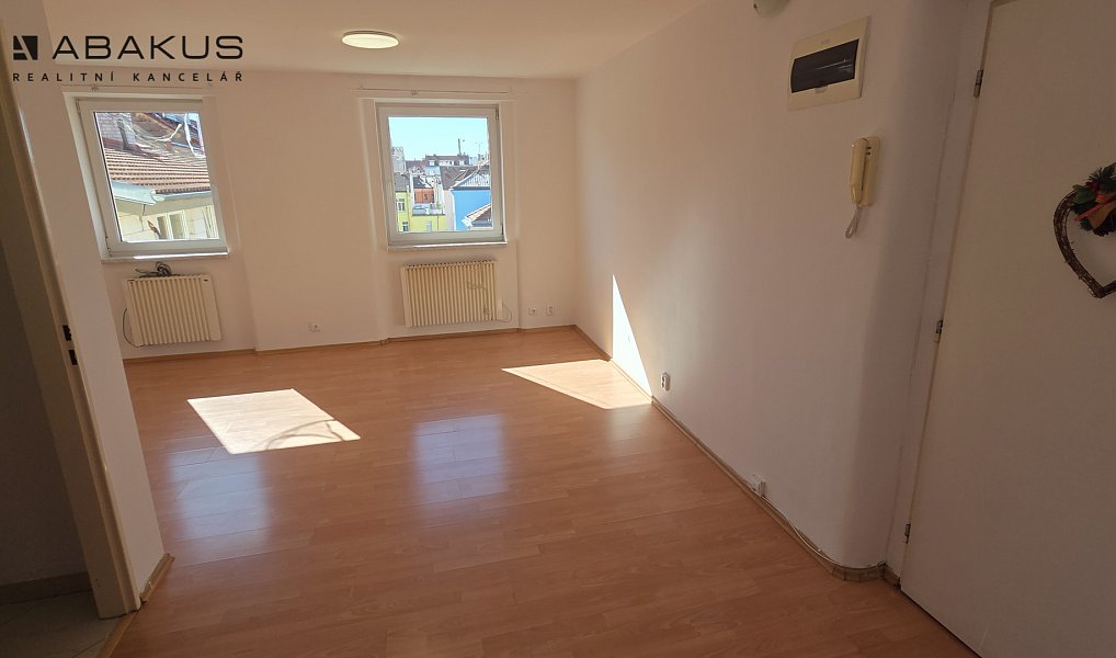 Prodej bytu 1+kk 32 m², Plzeň – náhled fotky 14