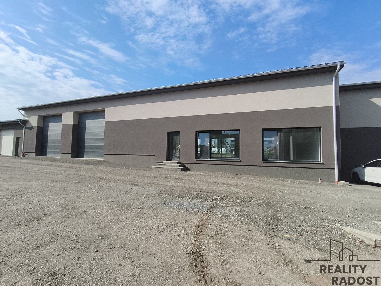 Pronájem skladovacích prostor 400 m²