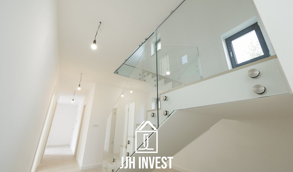 Prodej domu 254 m² s pozemkem 834 m², Vysoký Újezd – náhled fotky 10
