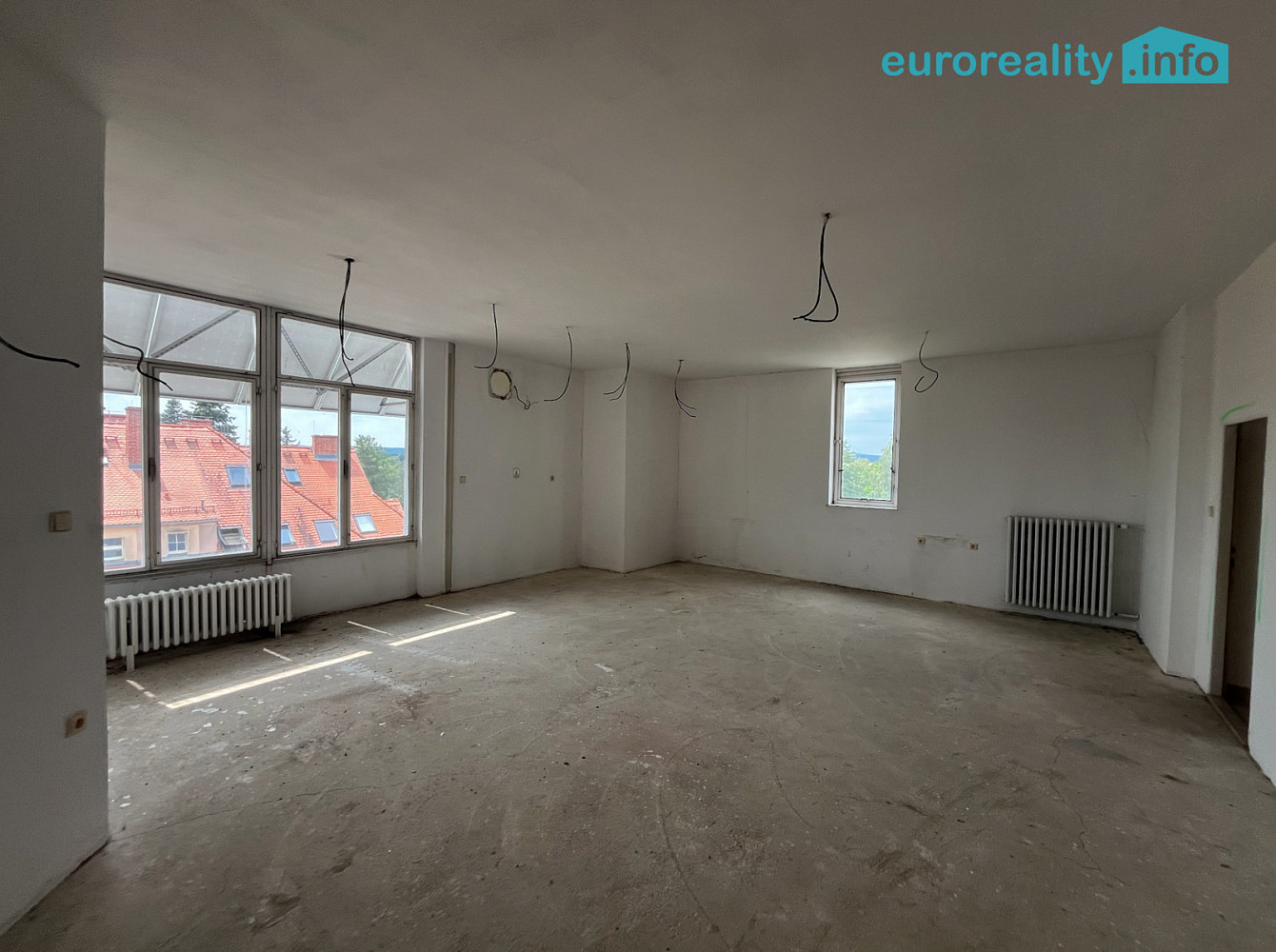 Pronájem obchodních prostor 90 m² – fotografie 2