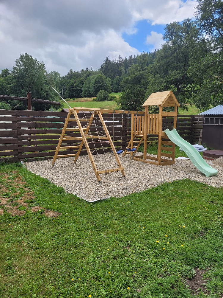 Prodej chalupy 240 m² s pozemkem 1 398 m² – fotografie 2