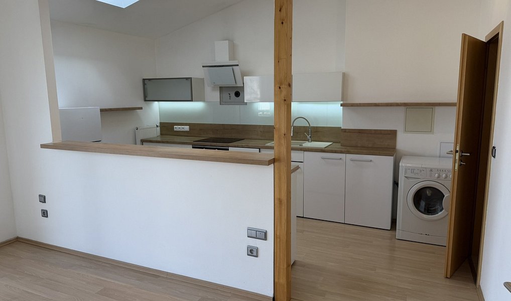 Prodej bytu 4+kk 95 m², Pardubice – náhled fotky 7