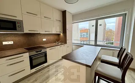 Pronájem bytu 1+kk 44 m², Lorencova, Zlín
