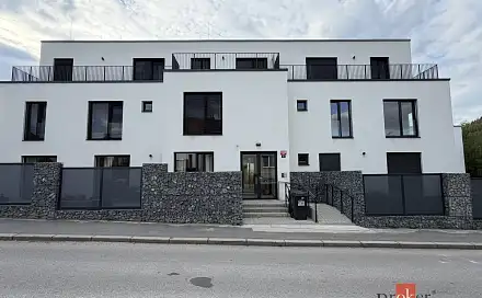 Pronájem bytu 1+kk 30 m², K dubu, Praha 4 - Chodov