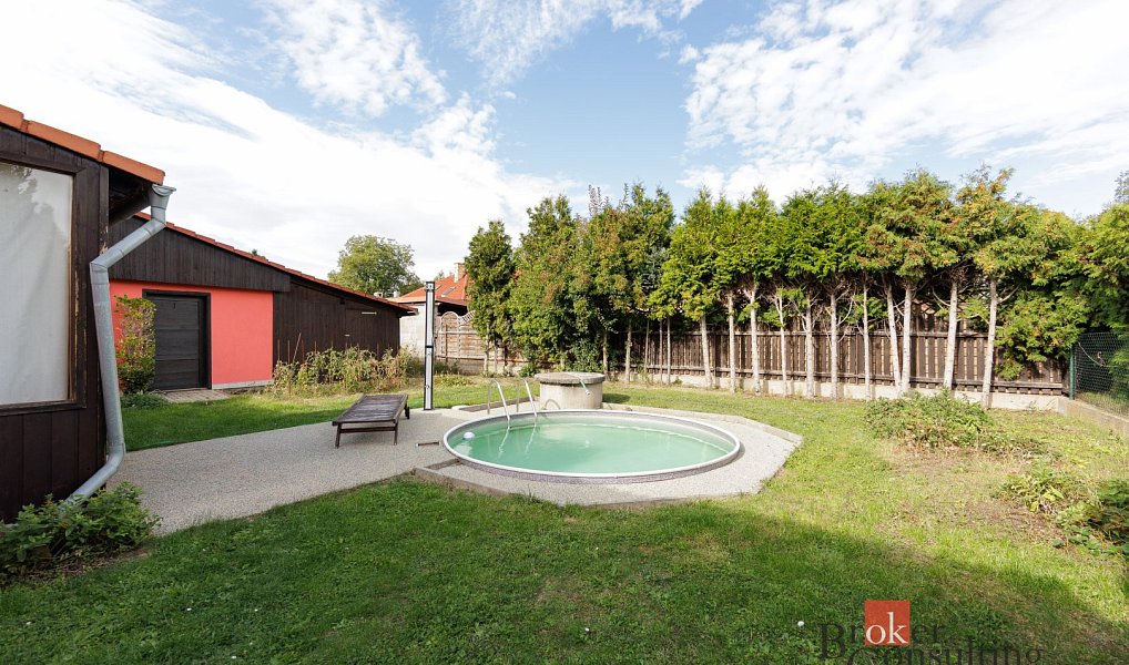 Prodej domu 286 m² s pozemkem 868 m², Žatec – náhled fotky 33
