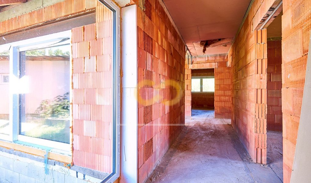 Prodej stavebního pozemku 3 880 m², Chvalovice – náhled fotky 20