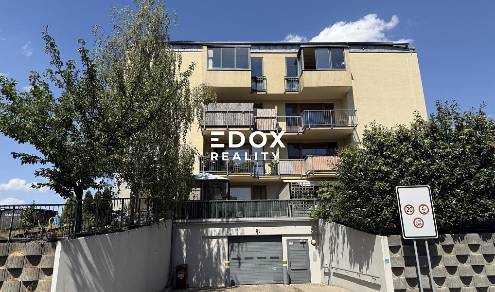 Prodej bytu 1+kk 35 m², Praha – náhled fotky 11
