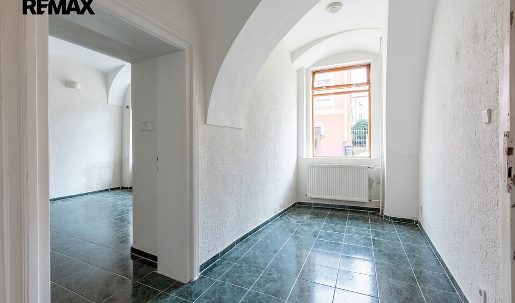 Pronájem obchodních prostor 36 m², Kadaň – náhled fotky 6