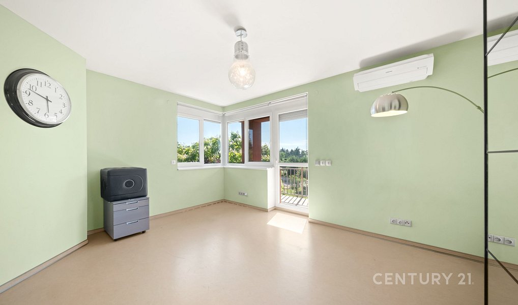 Pronájem domu 210 m² s pozemkem 1 586 m², Mukařov – náhled fotky 27
