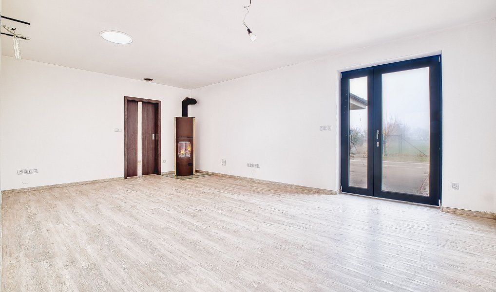 Prodej domu 173 m² s pozemkem 1 141 m², Krchleby – náhled fotky 3