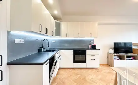 Pronájem bytu 3+kk 60 m²