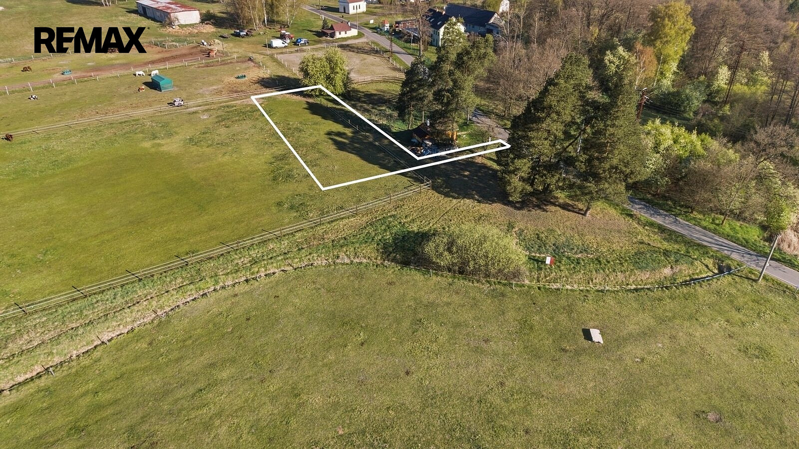 Prodej stavebního pozemku 1 053 m²