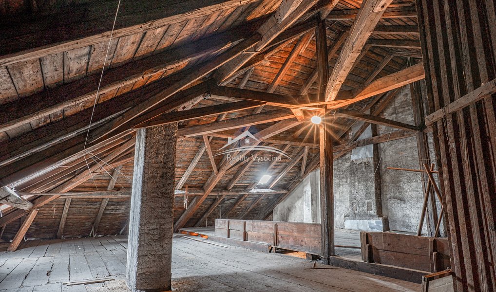 Prodej nájemního domu, činžáku 654 m², Polná – náhled fotky 16