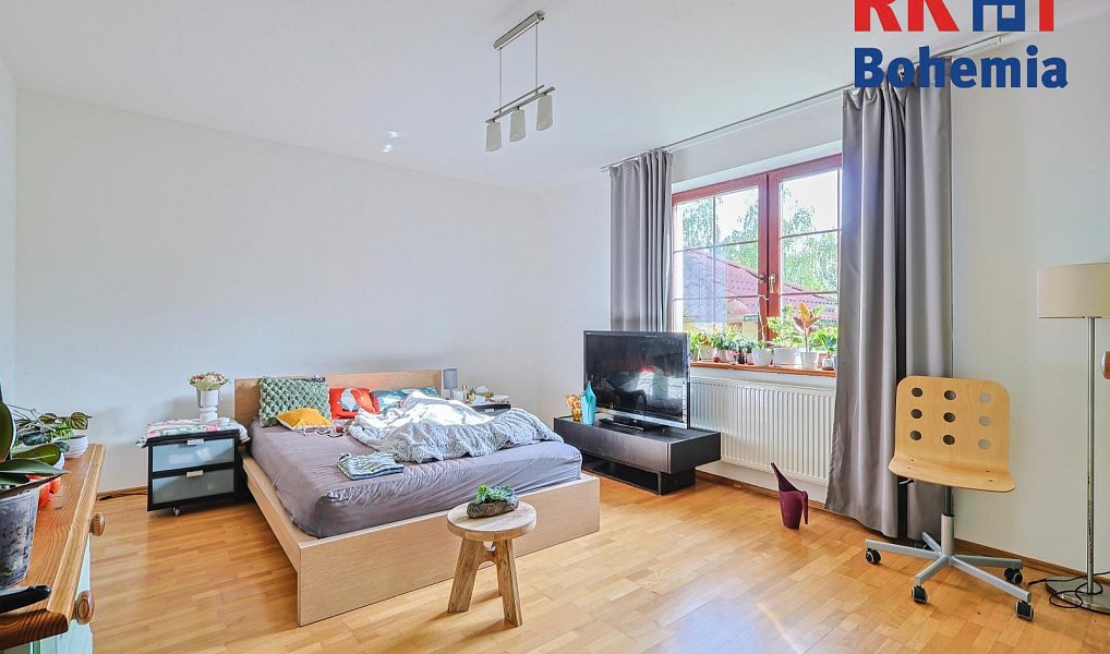 Prodej domu 309 m² s pozemkem 1 162 m², Úvaly – náhled fotky 8