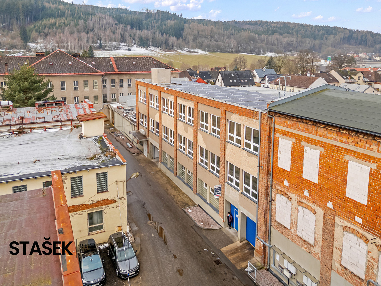 Pronájem výrobních prostor 1 253 m² – fotografie 2
