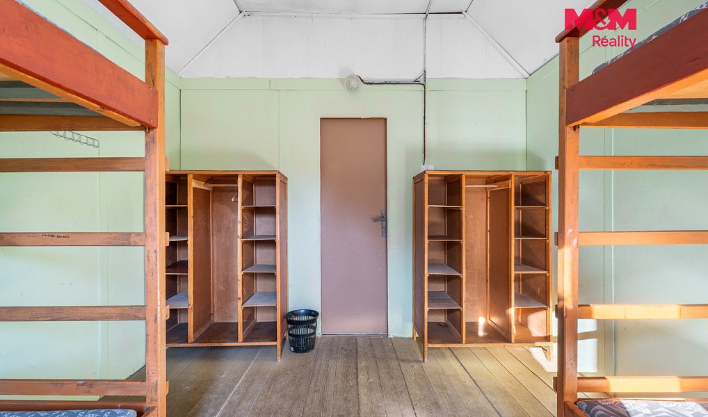 Prodej ubytovacího objektu 757 m², Mšeno – náhled fotky 4