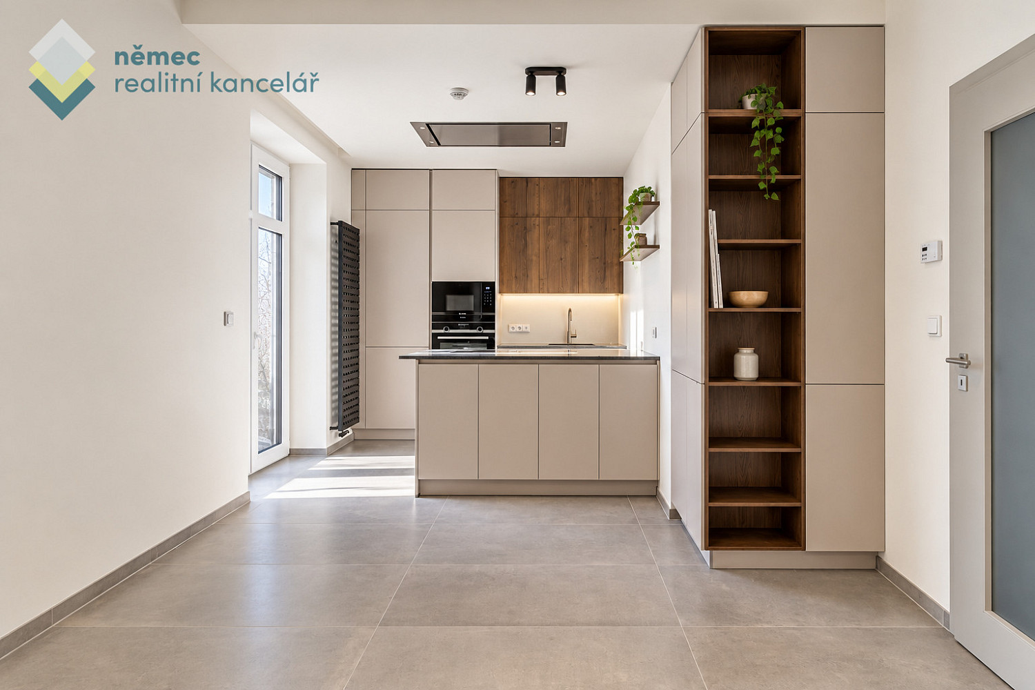 Pronájem bytu 3+kk 78 m² – fotografie 2