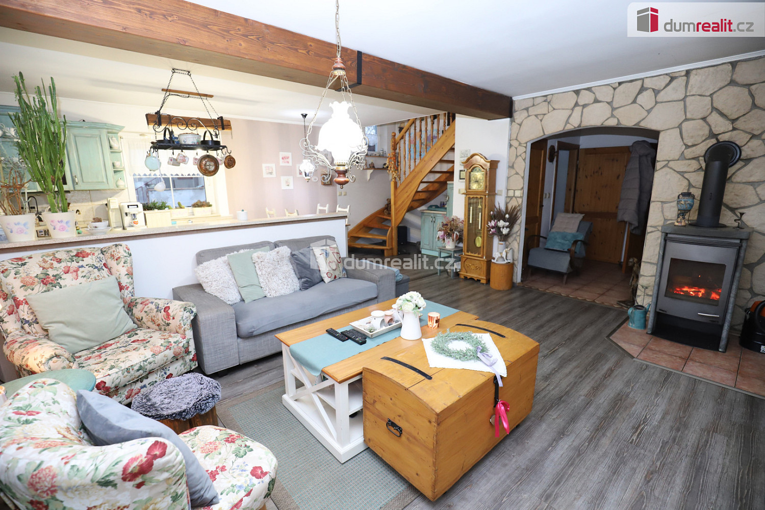 Prodej domu 150 m² s pozemkem 433 m² — photo 2