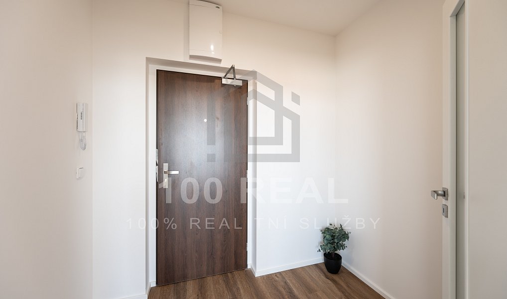 Pronájem bytu 1+kk 35 m², Hradec Králové – náhled fotky 5