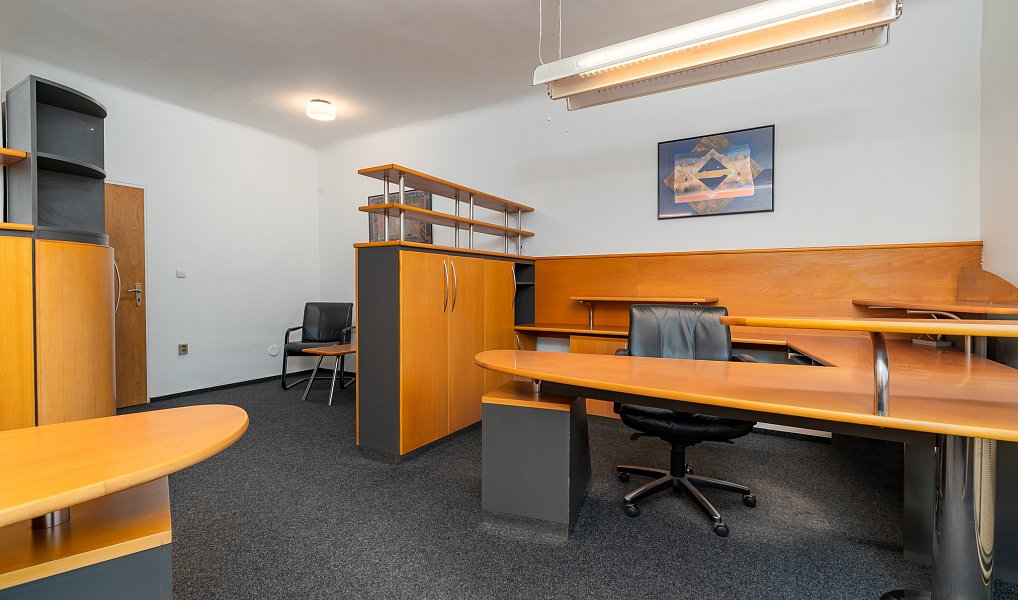 Pronájem kanceláře 25 m², Vizovice – náhled fotky 3