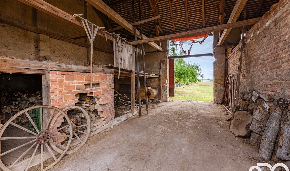 Prodej zemědělského objektu 212 m², Mokrovousy – náhled fotky 13