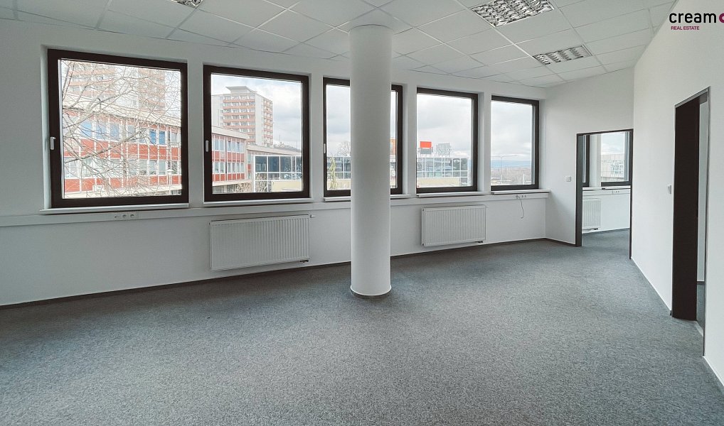 Pronájem kanceláře 72 m², Most – náhled fotky 2