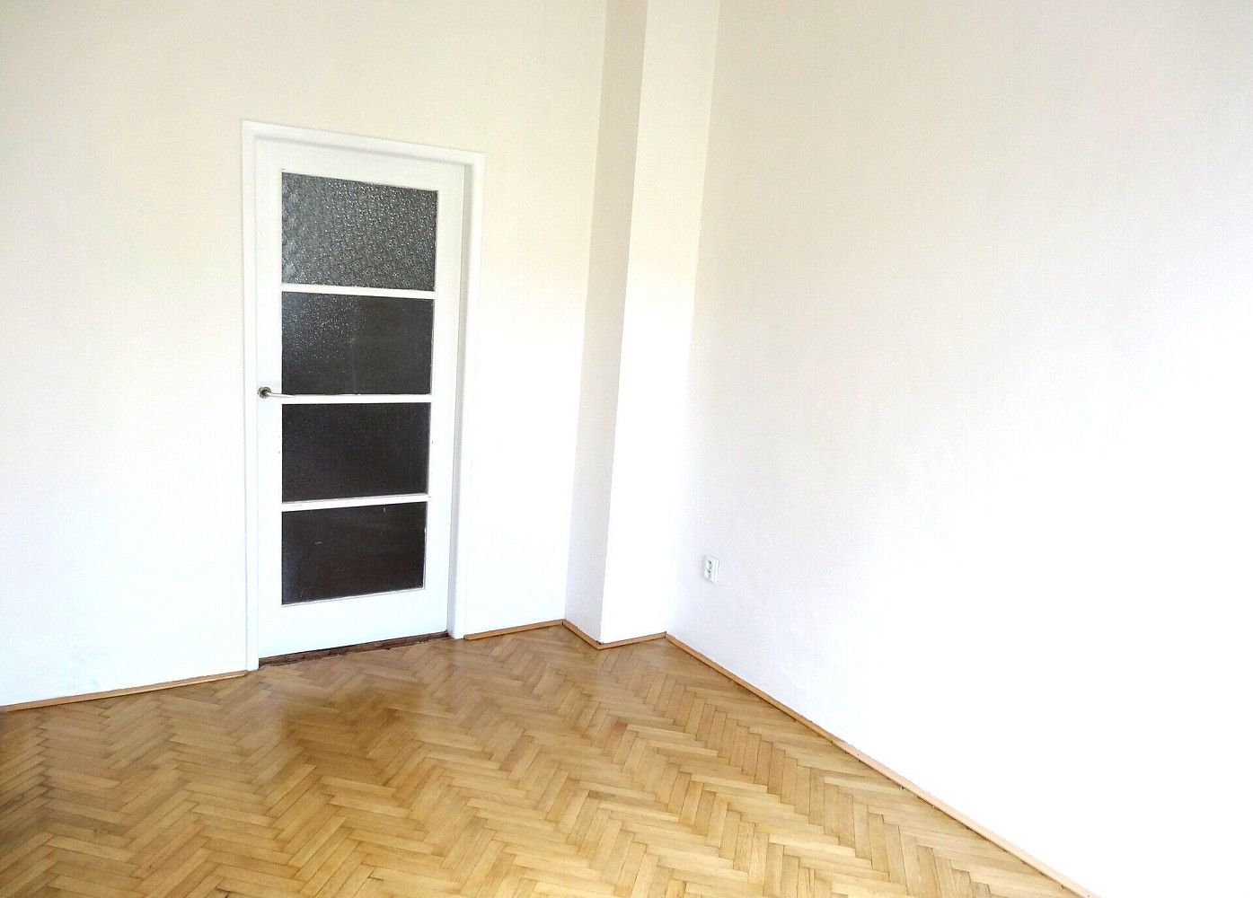 Pronájem bytu 3+1 90 m² – fotografie 2