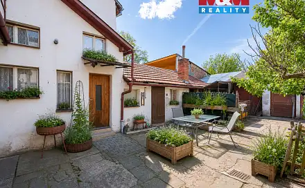 Prodej domu 120 m² s pozemkem 258 m², Kmochovo nám., Zásmuky, okres Kolín