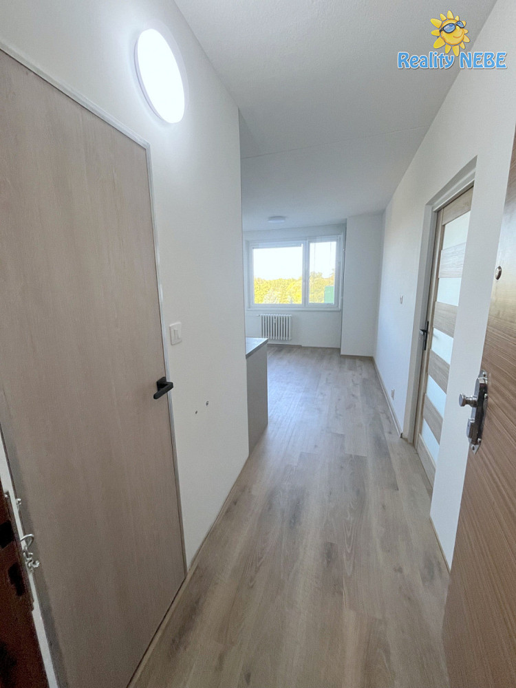 Pronájem bytu 2+kk 42 m² – fotografie 4