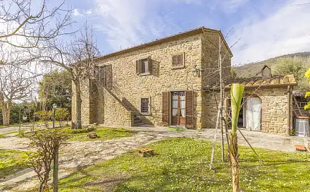 Prodej domu 219 m² s pozemkem 15 000 m², Cortona, Toskánsko, Itálie