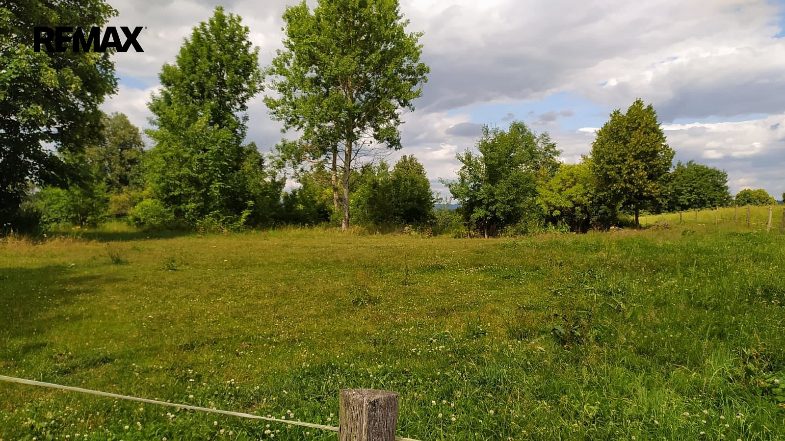 Prodej stavebního pozemku 7 880 m²
