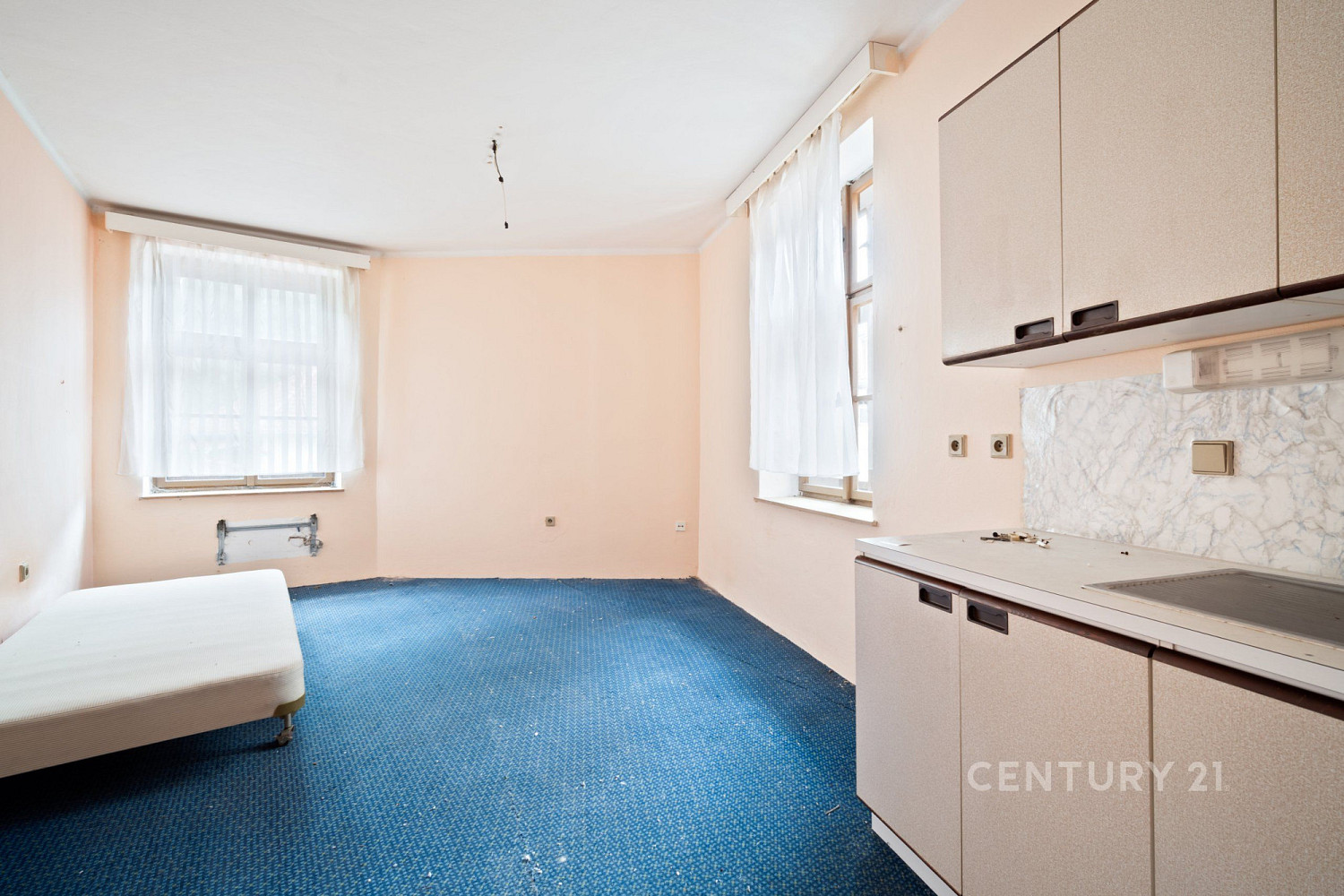 Prodej nájemního domu, činžáku 375 m² — photo 2