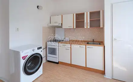 Pronájem bytu 1+1 39 m², Dr. E. Beneše, Neratovice, okres Mělník
