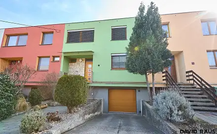 Prodej domu 219 m² s pozemkem 280 m², ul. 9. května, Blučina, okres Brno-venkov