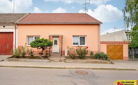 Prodej domu 114 m² s pozemkem 700 m², Hrušovany nad Jevišovkou, okres Znojmo