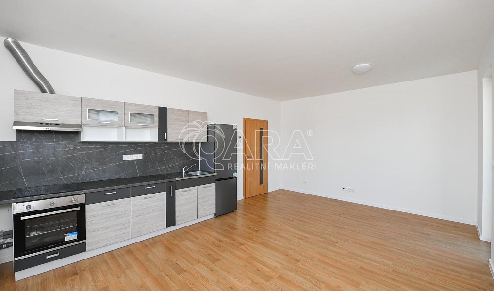 Pronájem bytu 1+kk 32 m², Benešov – náhled fotky 5