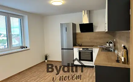 Pronájem bytu 2+kk 43 m², Zahradní, Hrušovany nad Jevišovkou, okres Znojmo