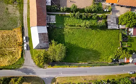 Prodej stavebního pozemku 1 853 m², Biskupice, okres Prostějov