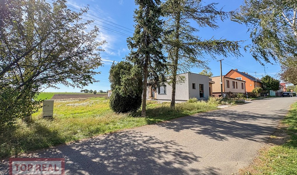 Prodej pozemku, 1447 m², Kroměříž, Bezměrov