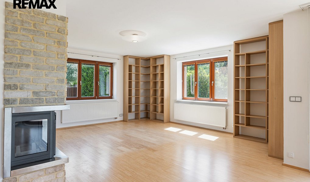 Prodej domu 241 m² s pozemkem 742 m², Praha – náhled fotky 8