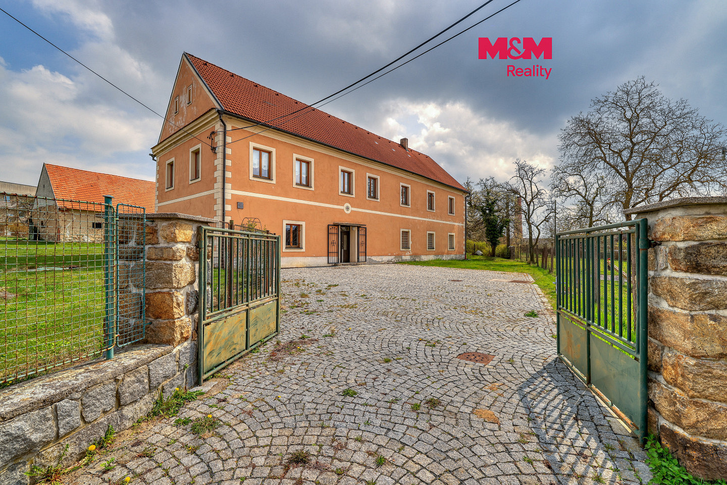 Pronájem bytu 3+kk 107 m²