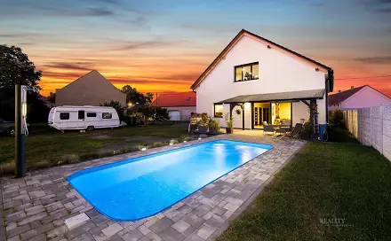 Prodej domu 221 m² s pozemkem 1 252 m², Mělnická, Mělnické Vtelno - Radouň, okres Mělník